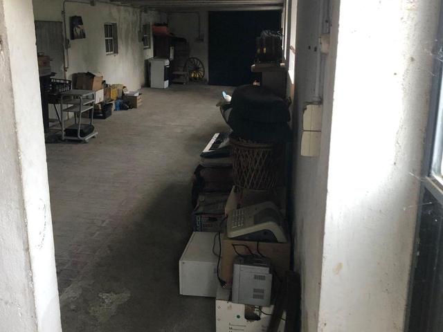 Magazzini in vendita