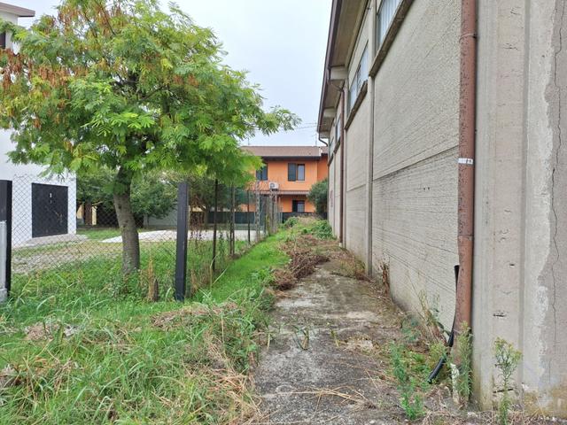 Caserme in vendita