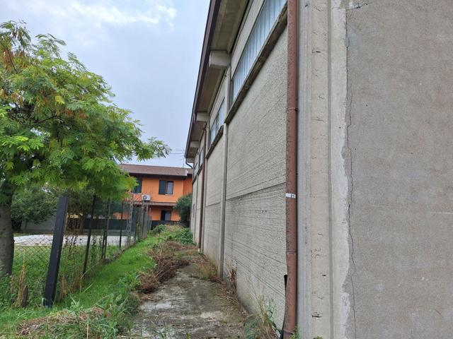 Caserme in vendita