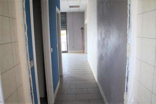 #11751 Locale commerciale con zona ristoro al piano terra in vendita - foto 41