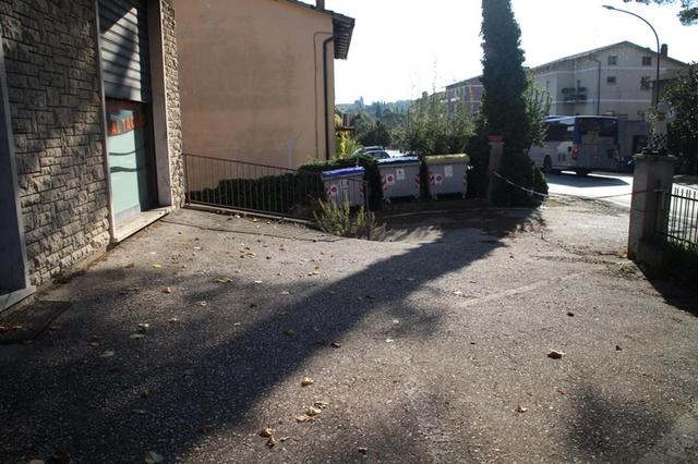 #11751 Locale commerciale con zona ristoro al piano terra in vendita - foto 45
