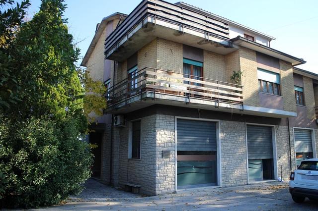 #11751 Locale commerciale con zona ristoro al piano terra in vendita - foto 47