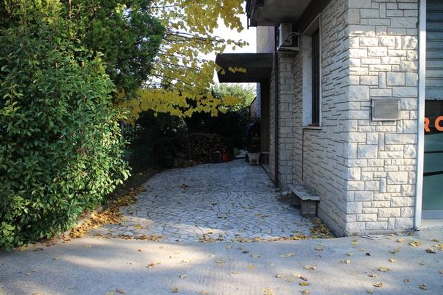 #11751 Locale commerciale con zona ristoro al piano terra in vendita - foto 4