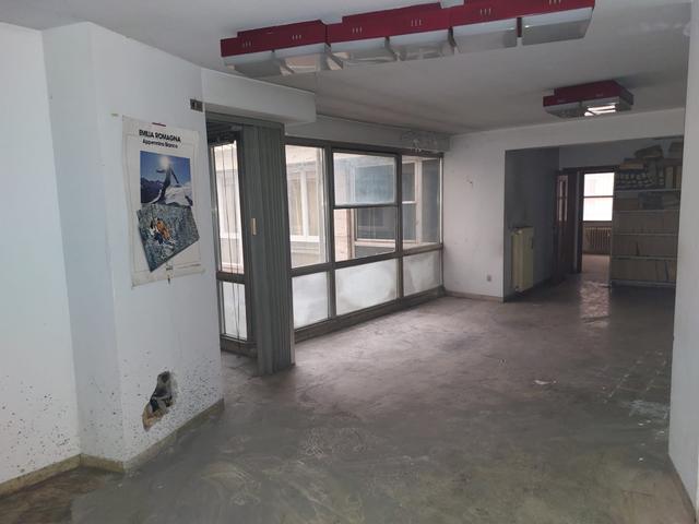 Grandi dimensioni in vendita