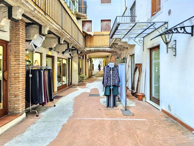 #25566 Area urbana di 257 mq in zona centrale in vendita - foto 6