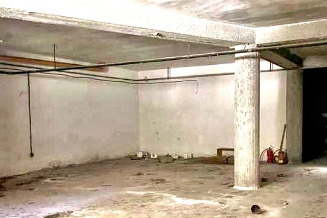 Magazzini in vendita