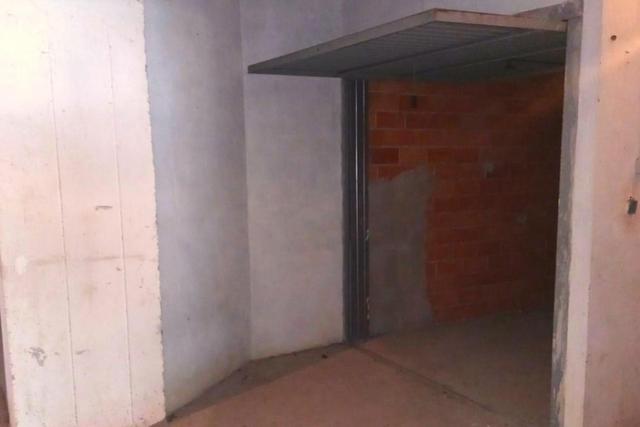 Garage in vendita