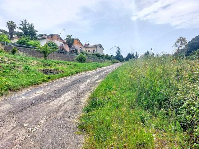 Magazzini in vendita