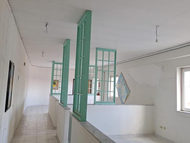 Studi privati in vendita