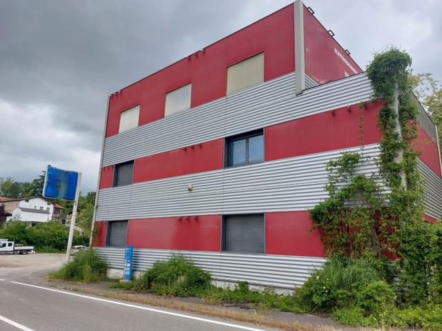 Complessi commerciali in vendita