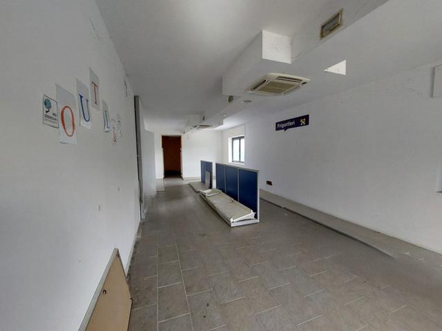 #2534008 Complesso commerciale con ampia area pertinenziale in vendita - foto 5