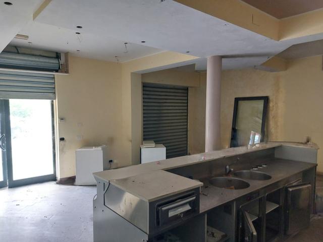#2534008 Complesso commerciale con ampia area pertinenziale in vendita - foto 9
