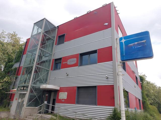 Complessi commerciali in vendita