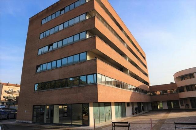 #14757 Negozi e uffici in edificio polifunzionale in vendita - foto 8