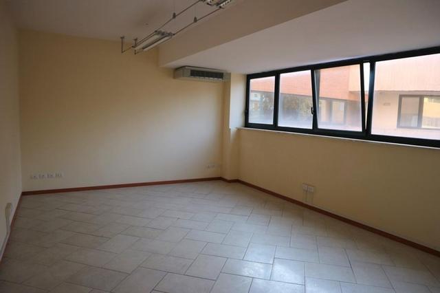 Complessi commerciali in vendita