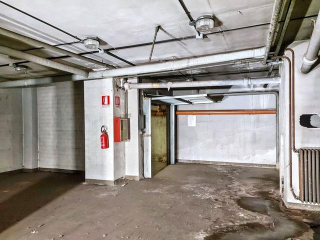 Magazzini in vendita