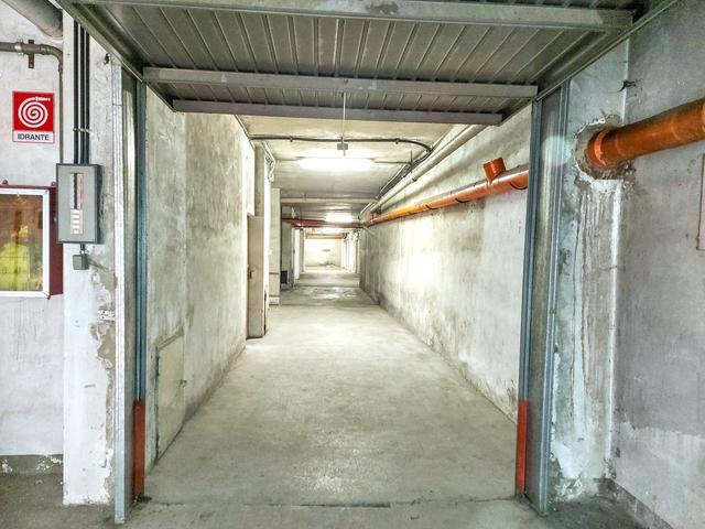 Magazzini in vendita