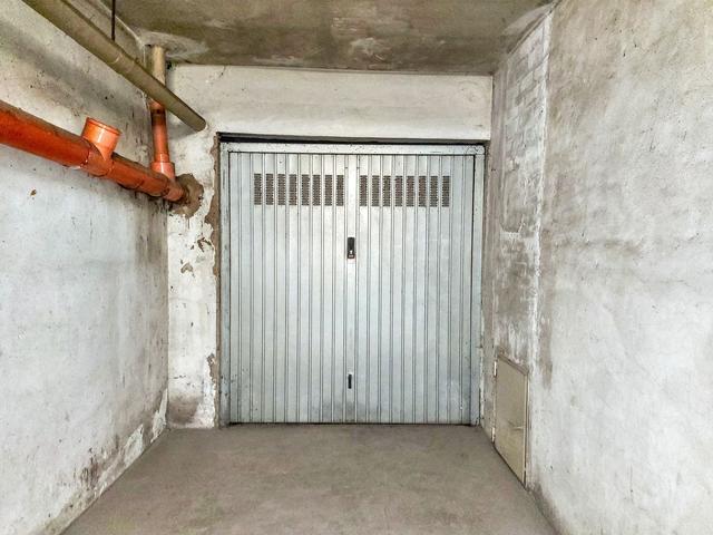 Magazzini in vendita