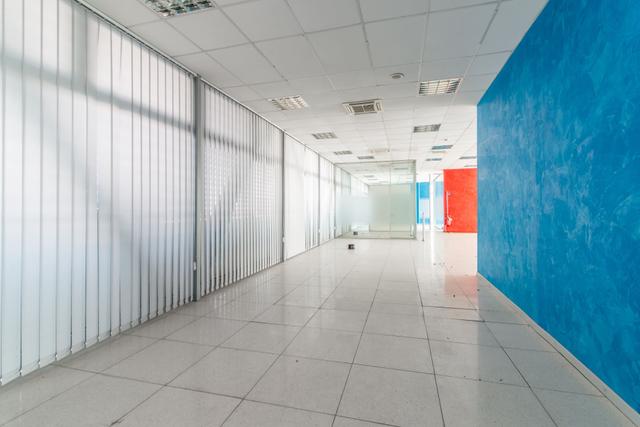 #2537525 Ufﬁci nel cuore di Codogno con box auto e cantine in vendita - foto 2