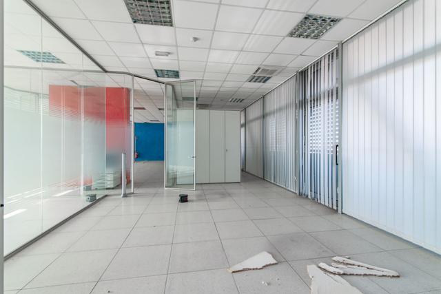 #2537525 Ufﬁci nel cuore di Codogno con box auto e cantine in vendita - foto 3