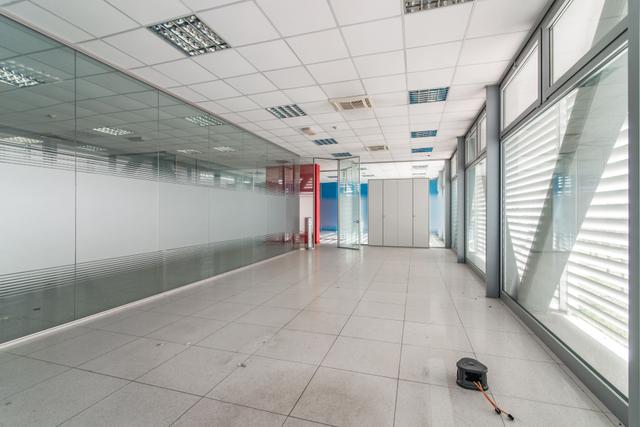 #2537525 Ufﬁci nel cuore di Codogno con box auto e cantine in vendita - foto 17