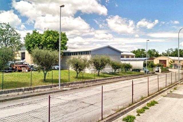 #2515104 Capannone artigianale e area urbana privata in vendita - foto 4