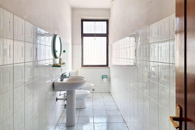 #23288 Capannone commerciale con area edificabile in vendita - foto 14