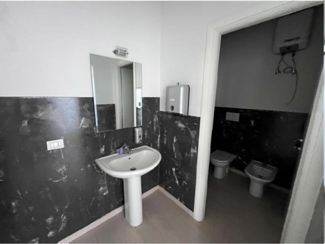 #2639200 Ampio negozio in zona residenziale in vendita - foto 7