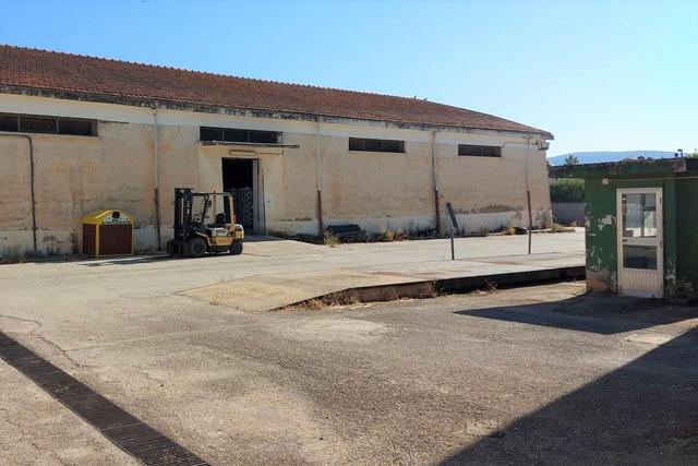 #21453 Complesso artigianale con cortile e pertinenze in vendita - foto 17