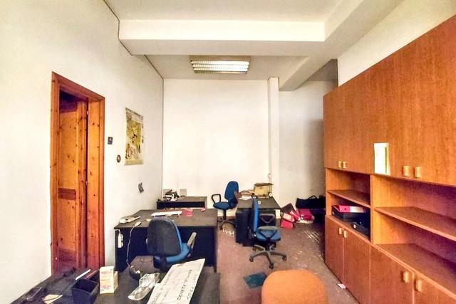 #25689 Ufficio piano terra in palazzina centrale in vendita - foto 4