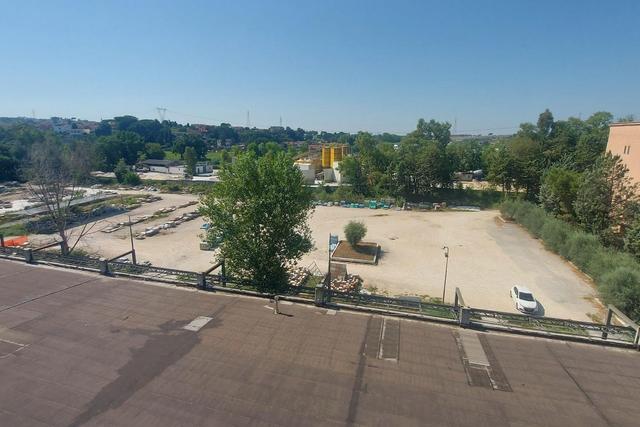 #21577 Edificio commerciale con show room e piazzale in vendita - foto 10