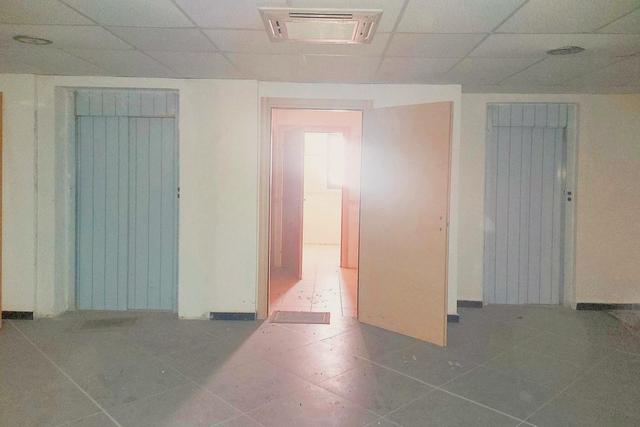 #21577 Edificio commerciale con show room e piazzale in vendita - foto 17