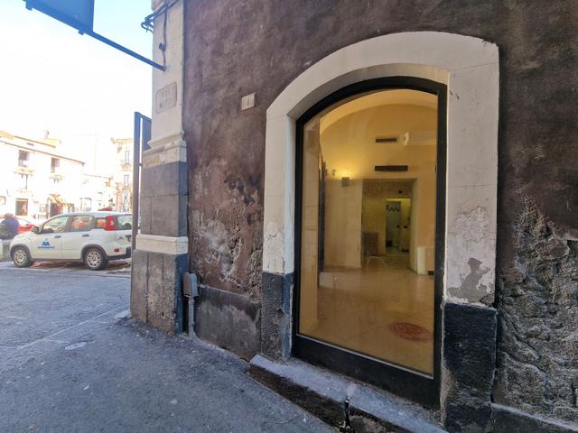Negozi in vendita
