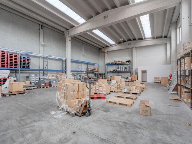 Stabilimenti produttivi in vendita