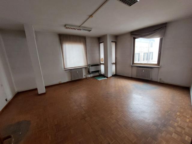 #2638352 Ampio ufficio in edificio residenziale in vendita - foto 14