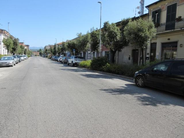 Negozi in vendita