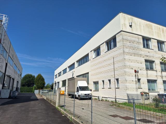 #2537021 Porzione di capannone adibito ad attività artigianali in vendita - foto 15