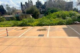 Posti auto in vendita