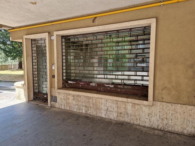 Negozi in vendita
