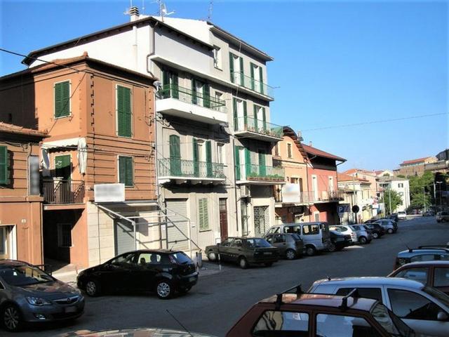 #14694 Negozio da ristrutturare con pertinenza e cantina in vendita - foto 12