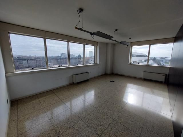 #2537954 Ufficio con posti auto in vendita - foto 8