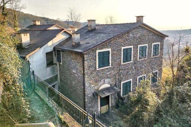 Palazzi in vendita