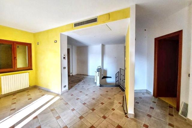 Palazzi in vendita
