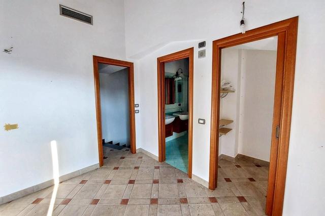 Palazzi in vendita
