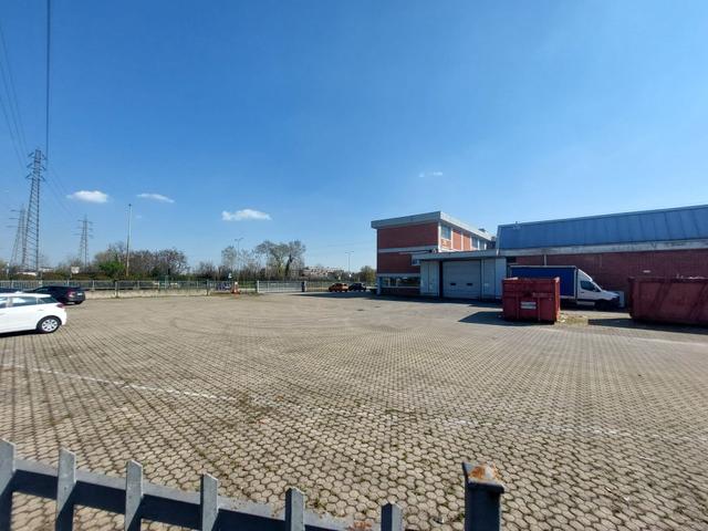 #2638989 Capannone con palazzina uffici e ampia area esterna con possibile cambio di destinazione d’uso in vendita - foto 24