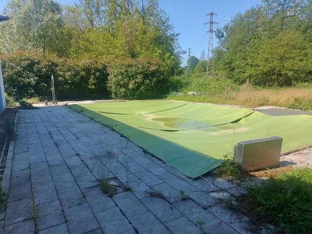 #2536188 Capannone ex palestra con piscina in vendita - foto 3