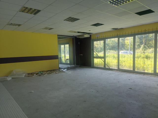 #2536188 Capannone ex palestra con piscina in vendita - foto 8