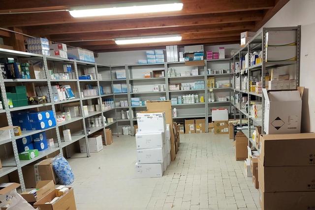 Magazzini in vendita