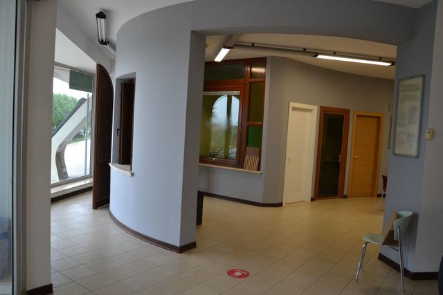 #2639972 Locale commerciale di due piani in vendita - foto 1