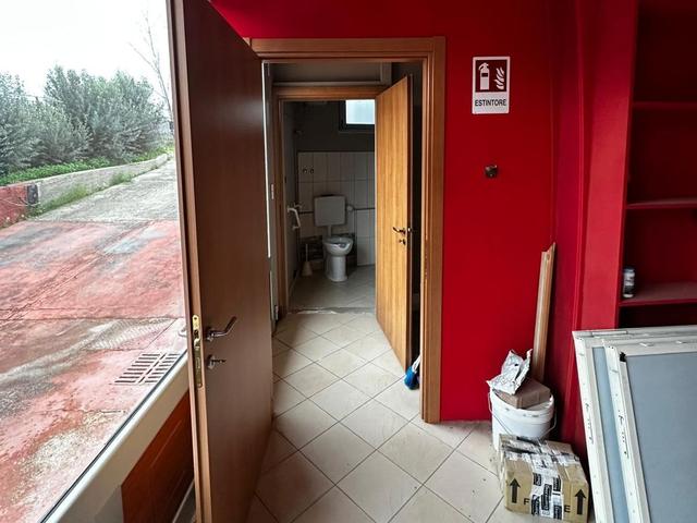 #2639972 Locale commerciale di due piani in vendita - foto 19